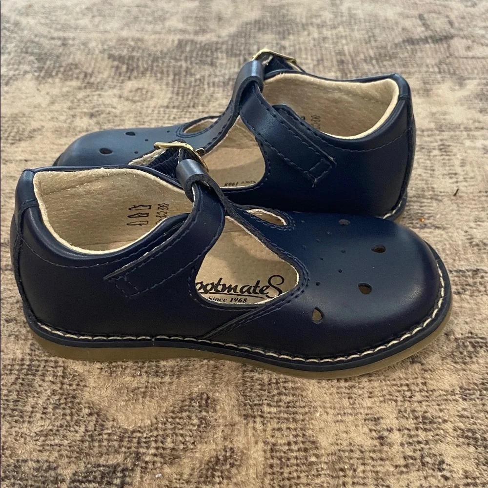 Footmates Harper 7201 Navy Mary Jane Girl shoes Size 6.5 Leather